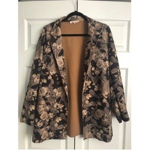 Solitaire beige and black pattern jacket/blazer